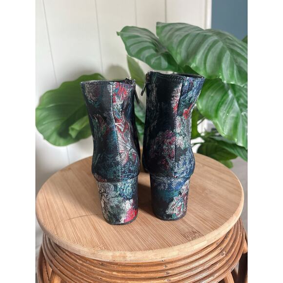 Zigi Soho Nydia Embroidered Floral Tapestry Ankle Boots Size 8.5 - Picture 6 of 9